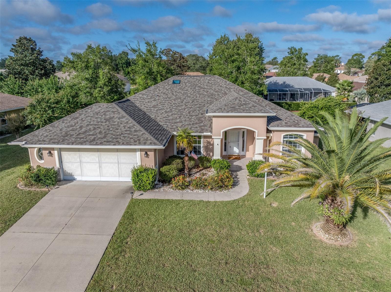 Single Family Residence in BEVERLY HILLS, FL - Daniel Dourado