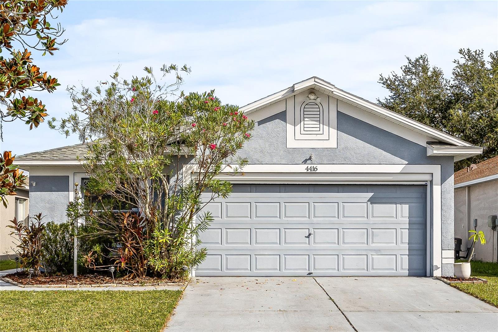 Single Family Residence in PLANT CITY, FL - Daniel Dourado