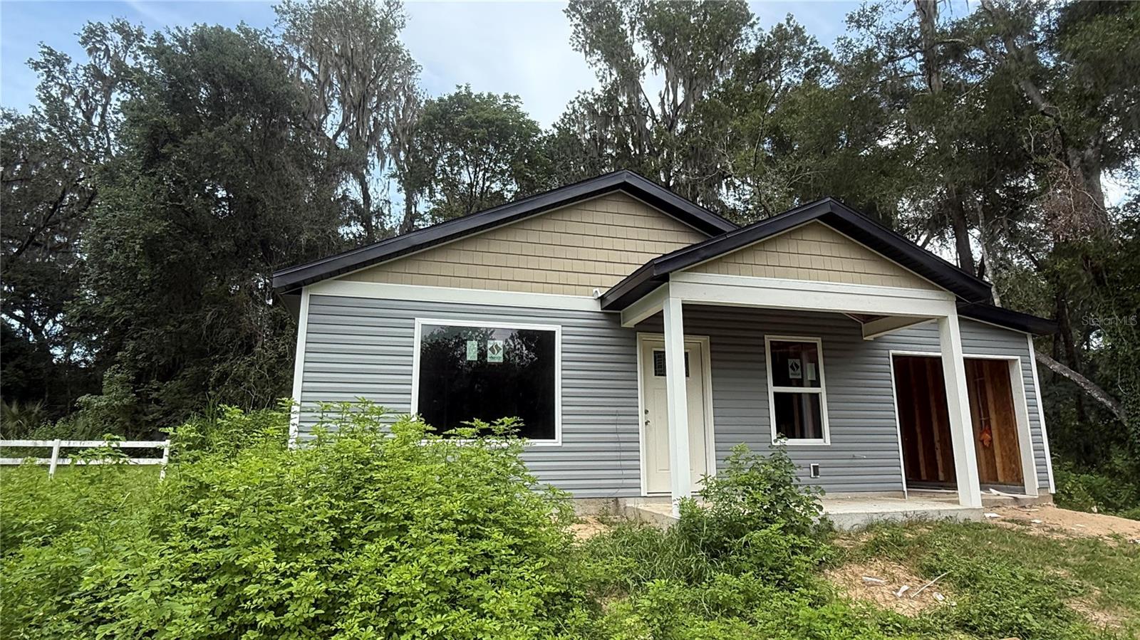 Single Family Residence em BELLEVIEW, FL - Daniel Dourado