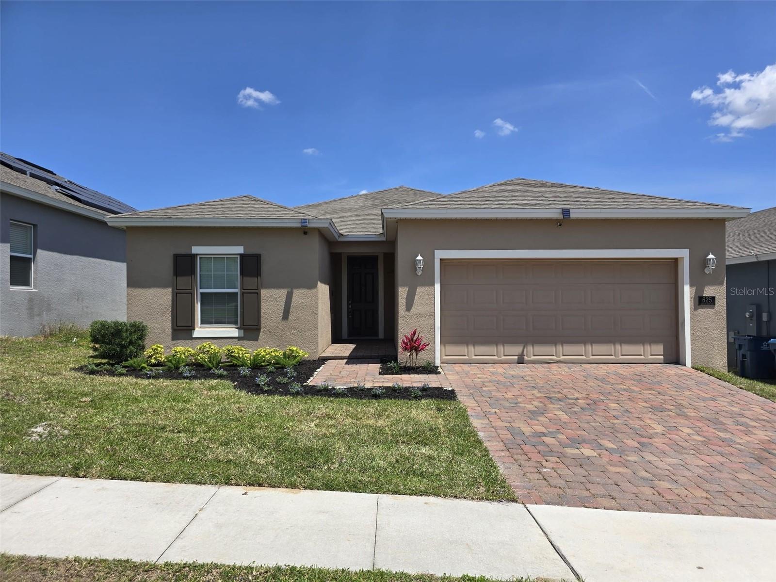 Single Family Residence em DAVENPORT, FL - Daniel Dourado