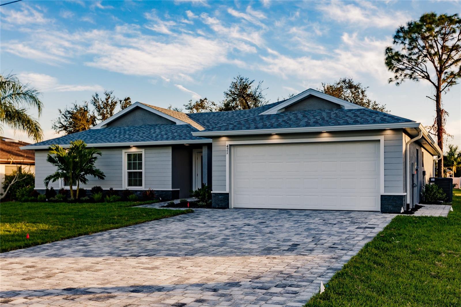 Single Family Residence in CAPE CORAL, FL - Daniel Dourado