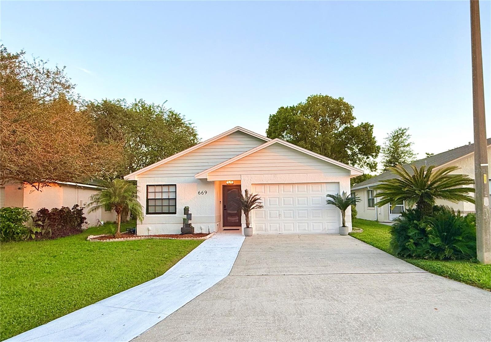 Single Family Residence in LAKELAND, FL - Daniel Dourado