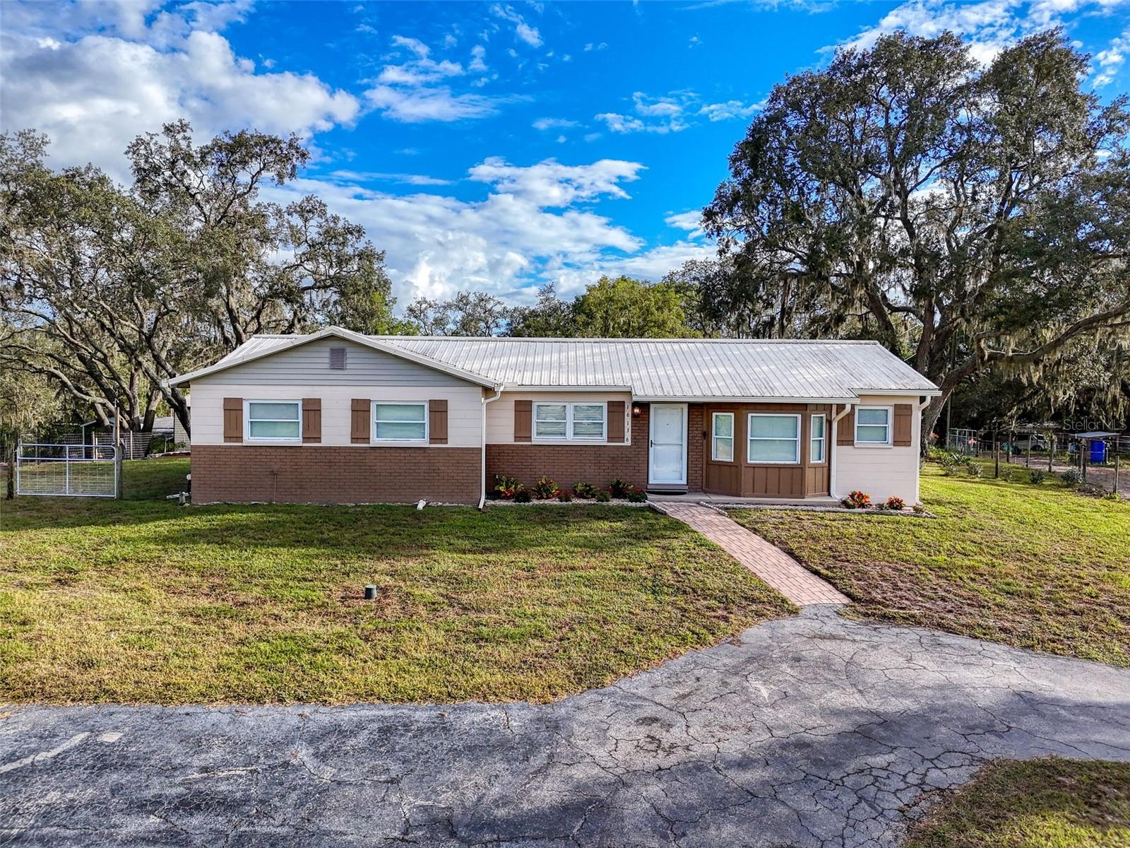 Single Family Residence em SPRING HILL, FL - Daniel Dourado