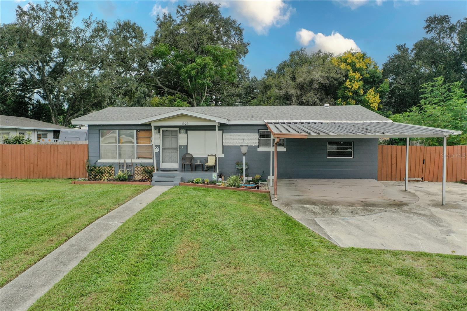 Single Family Residence em WINTER HAVEN, FL - Daniel Dourado