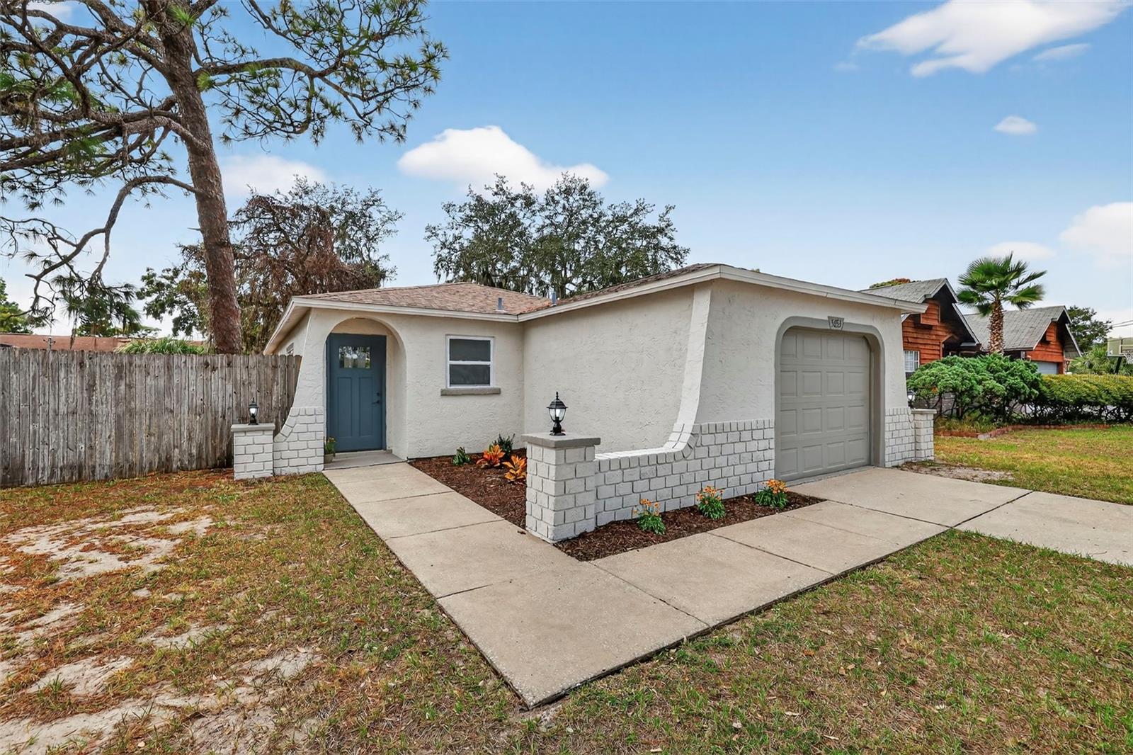 Single Family Residence em NEW PORT RICHEY, FL - Daniel Dourado
