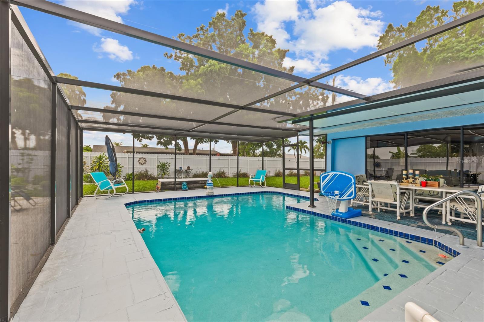 Single Family Residence in CAPE CORAL, FL - Daniel Dourado