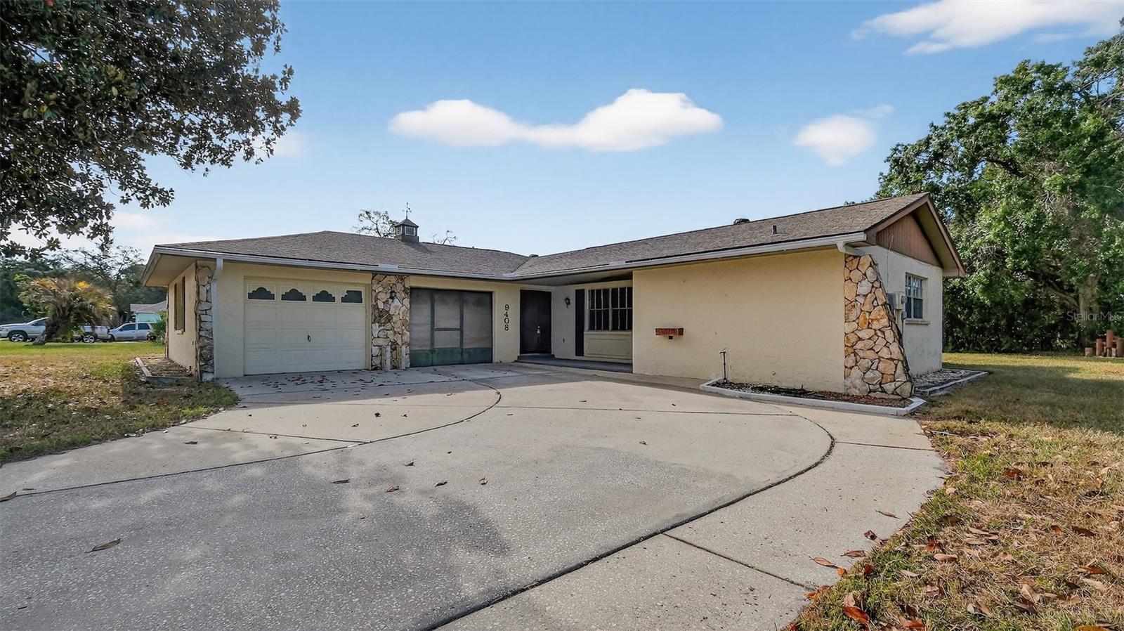 Single Family Residence em SPRING HILL, FL - Daniel Dourado