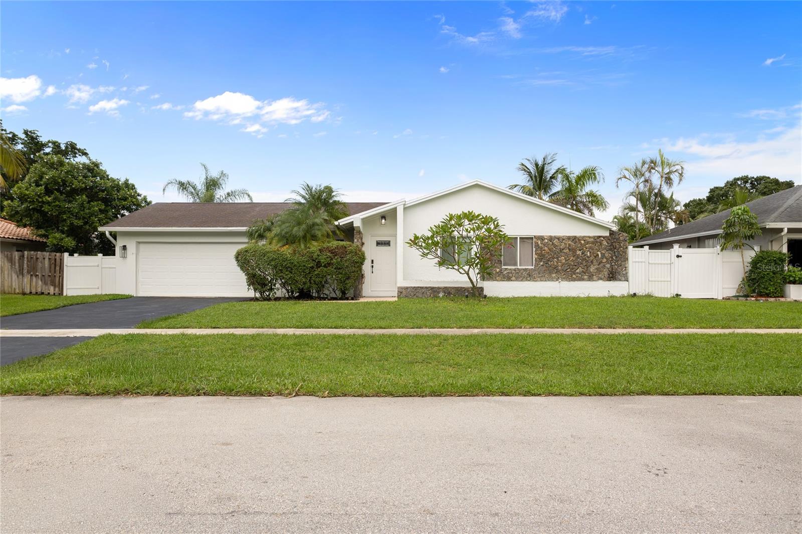 Single Family Residence em BOCA RATON, FL - Daniel Dourado