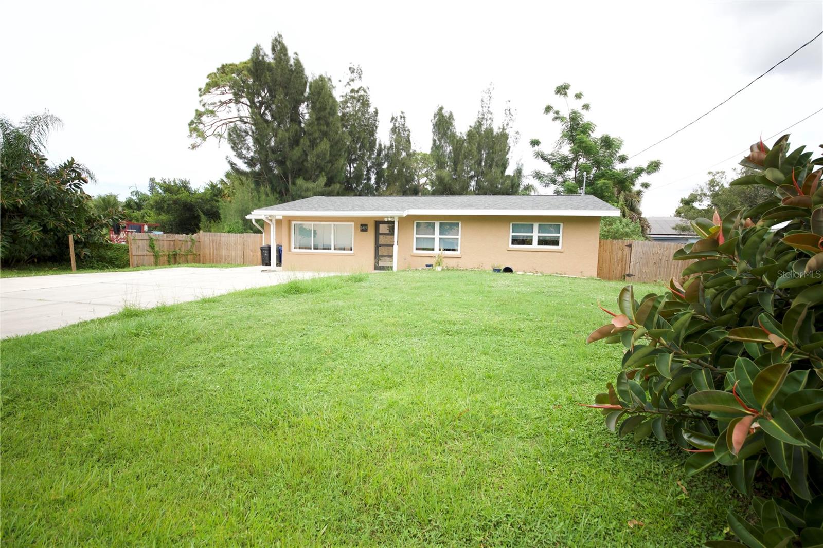 Single Family Residence em SARASOTA, FL - Daniel Dourado