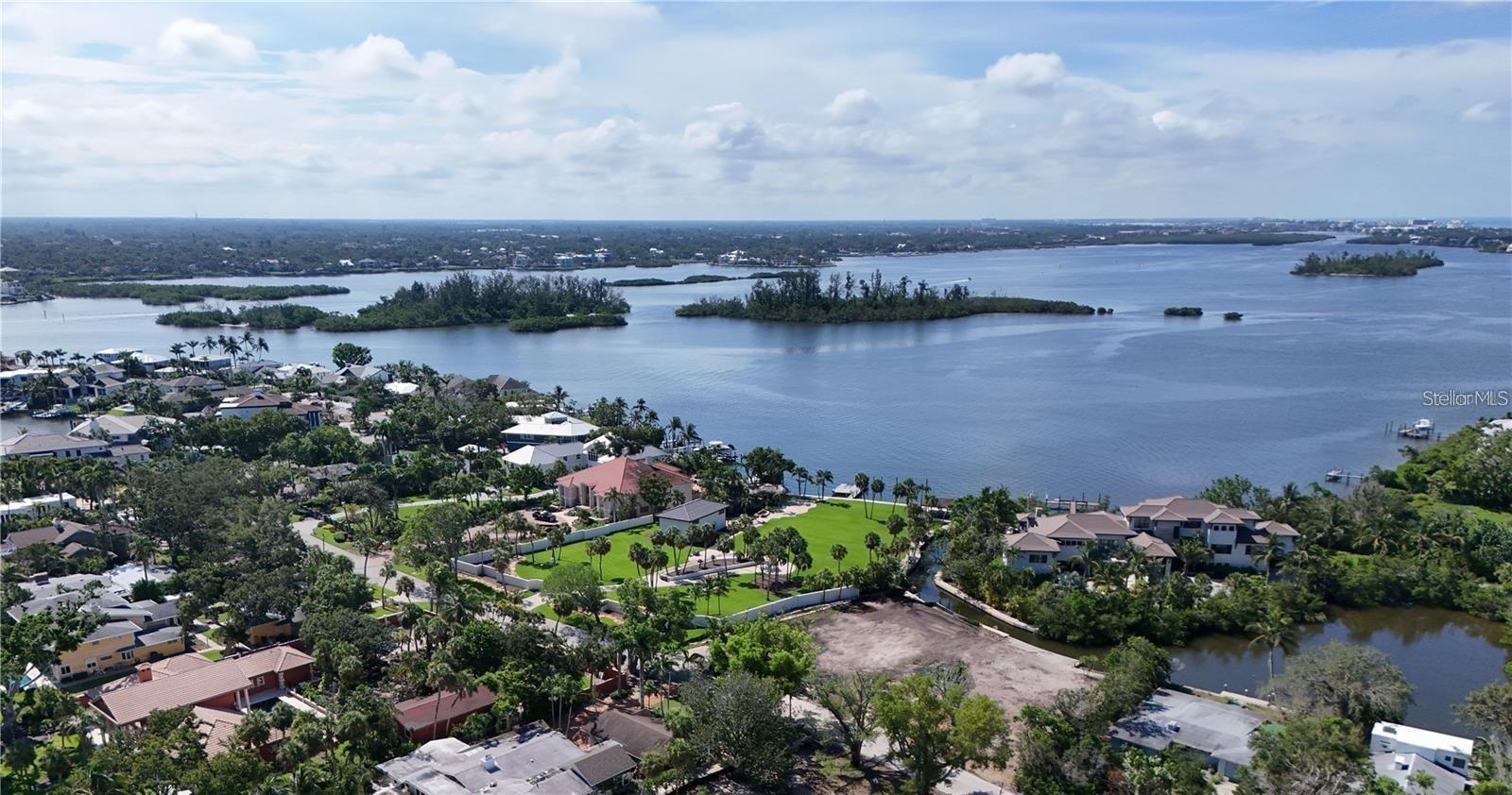 Single Family Residence em SARASOTA, FL - Daniel Dourado