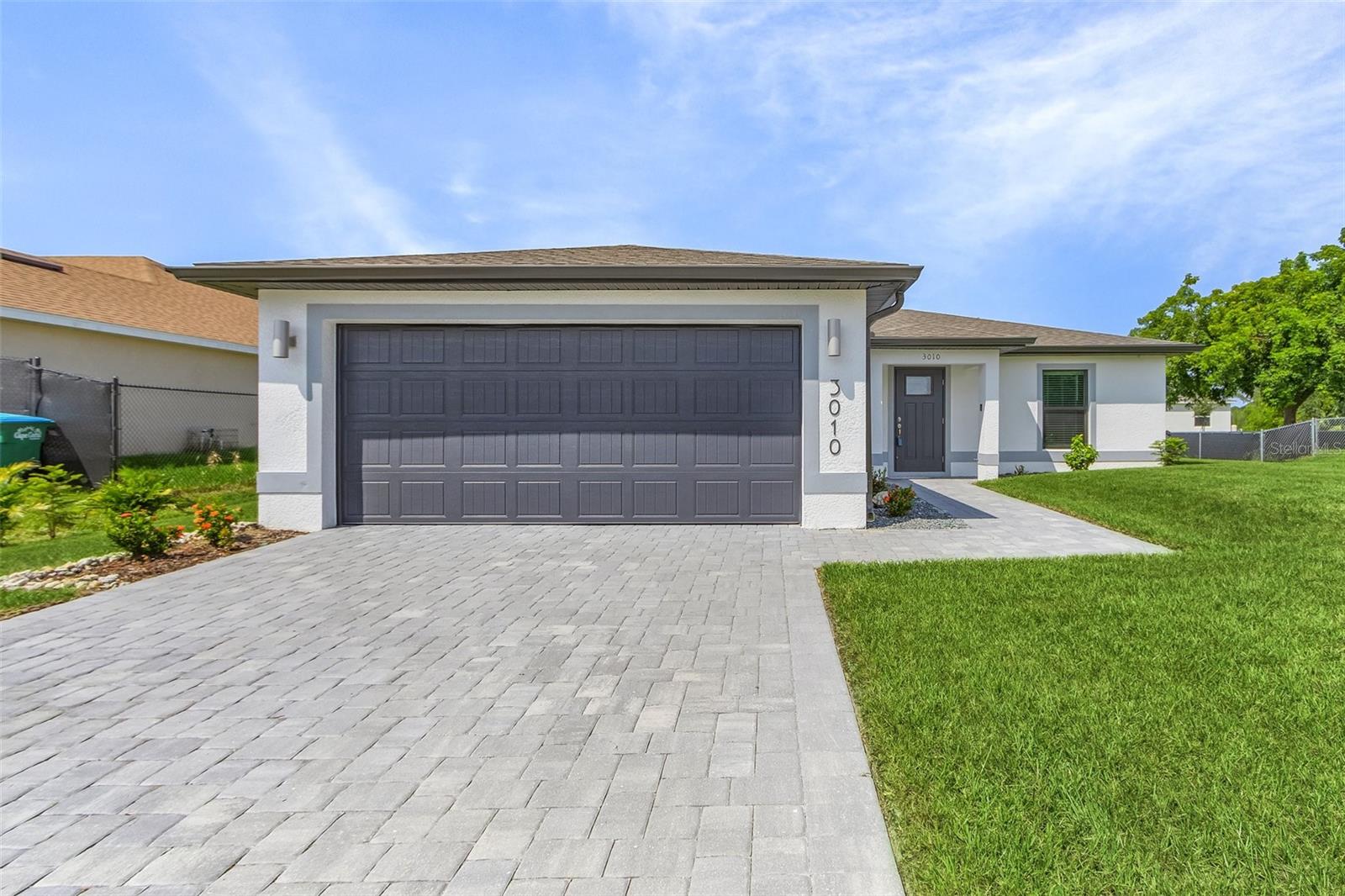 Single Family Residence in CAPE CORAL, FL - Daniel Dourado