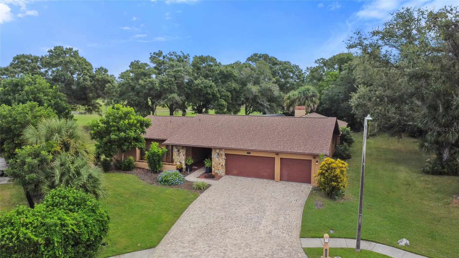 Single Family Residence em CLEARWATER, FL - Daniel Dourado