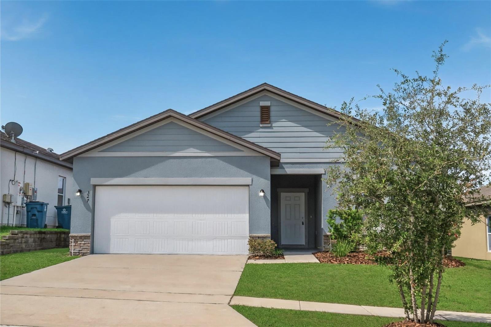 Single Family Residence in HAINES CITY, FL - Daniel Dourado