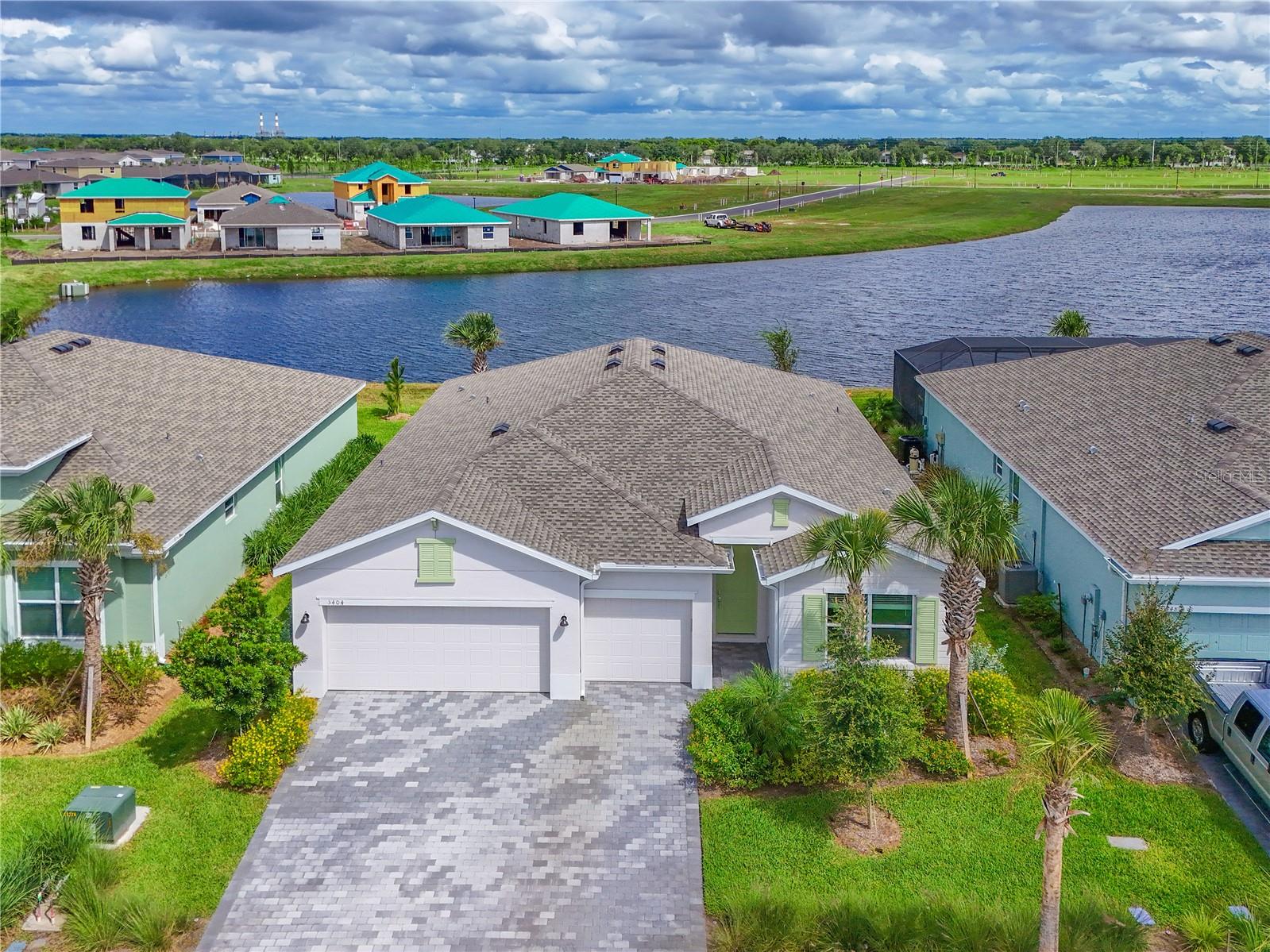 Single Family Residence in PARRISH, FL - Daniel Dourado