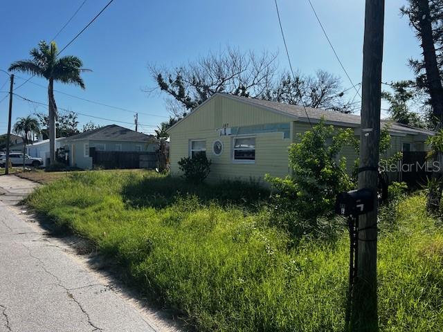 Single Family Residence em MADEIRA BEACH, FL - Daniel Dourado