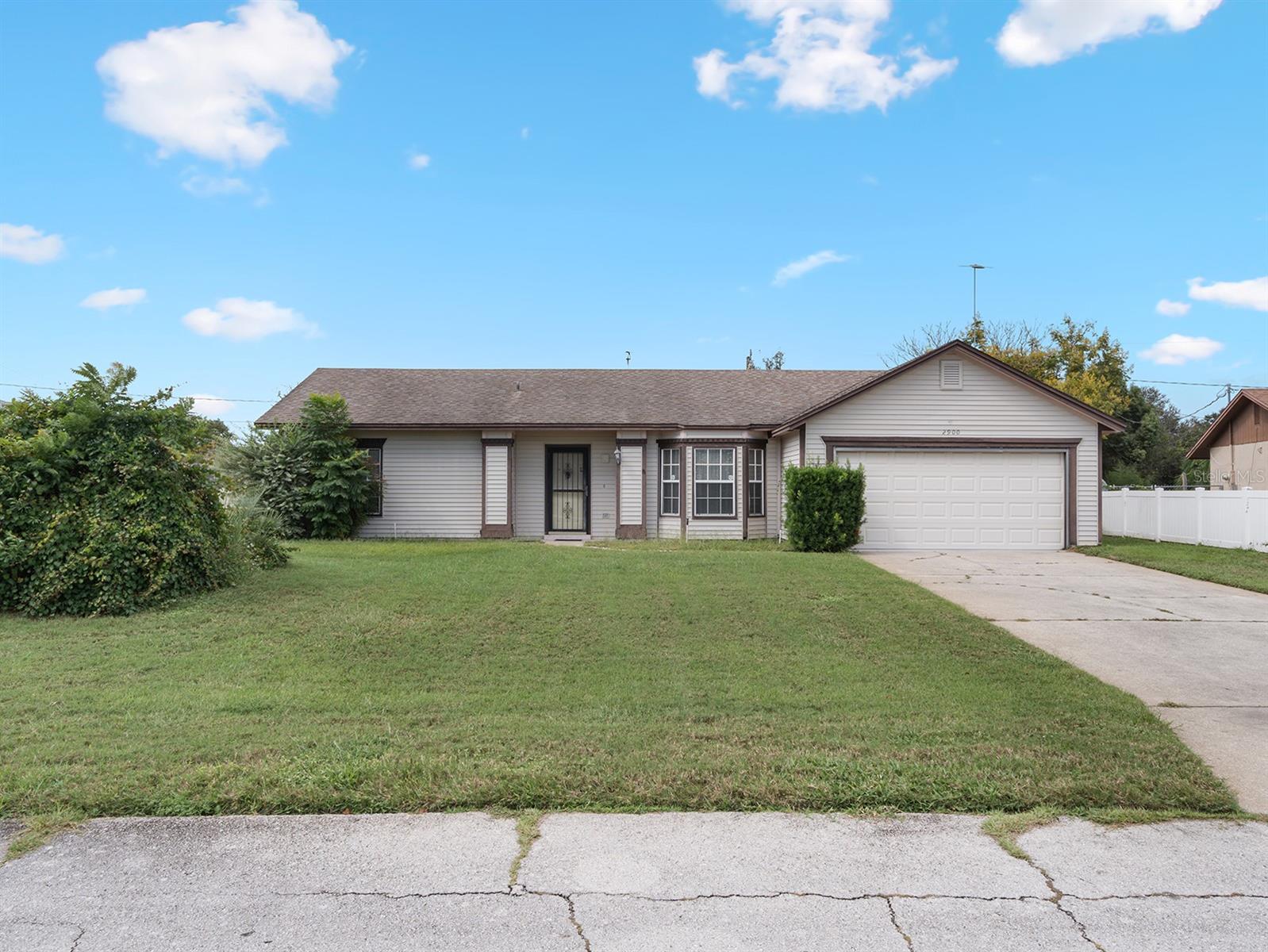 Single Family Residence em DELTONA, FL - Daniel Dourado