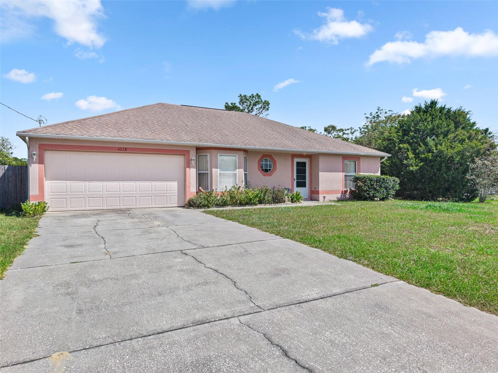 Single Family Residence em SPRING HILL, FL - Daniel Dourado