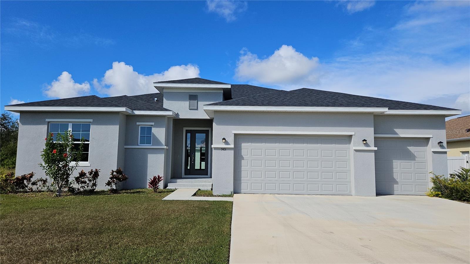 Single Family Residence em PORT CHARLOTTE, FL - Daniel Dourado