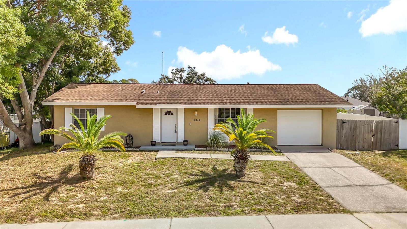 Single Family Residence em SPRING HILL, FL - Daniel Dourado