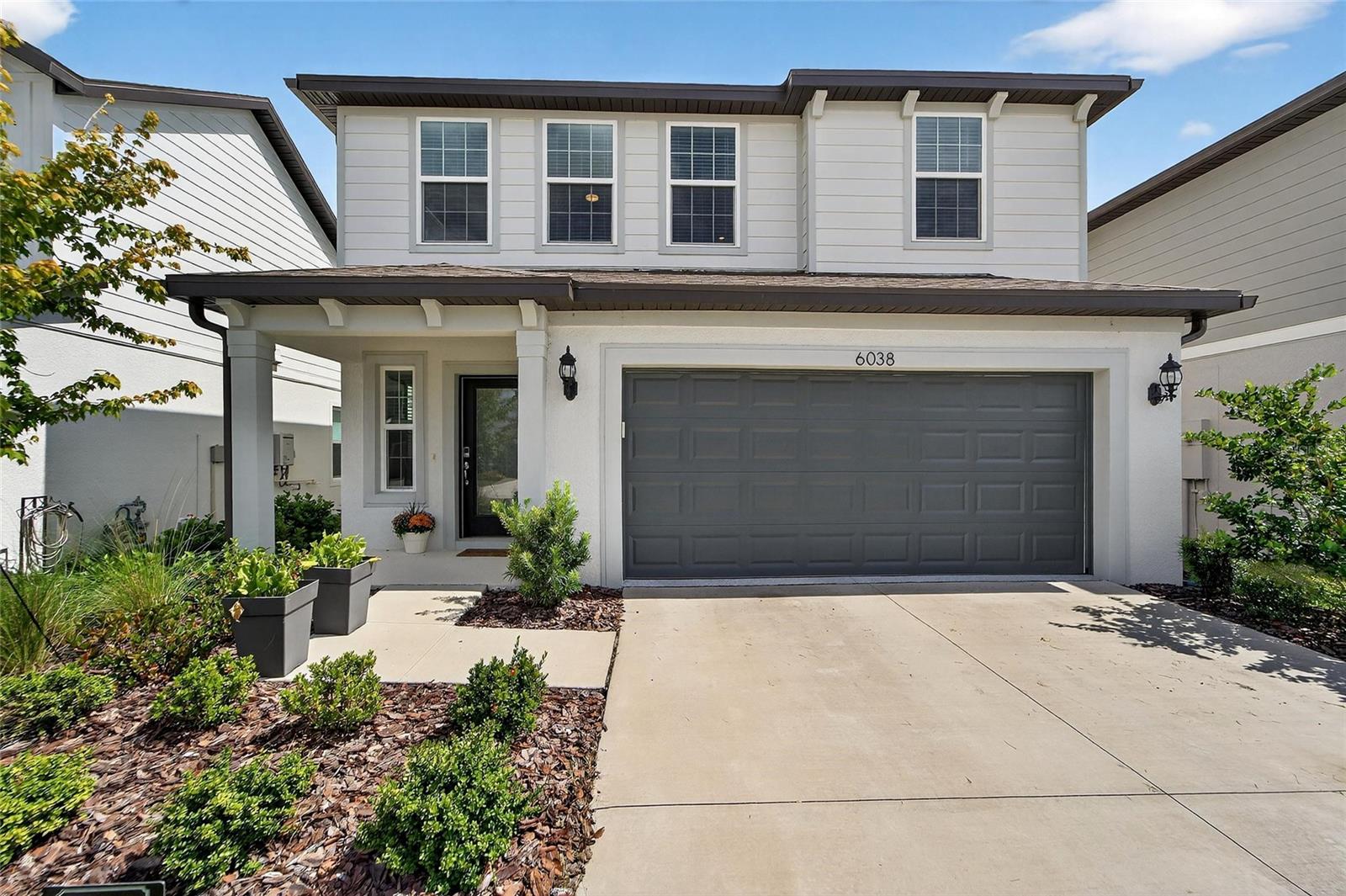 Single Family Residence in APOLLO BEACH, FL - Daniel Dourado