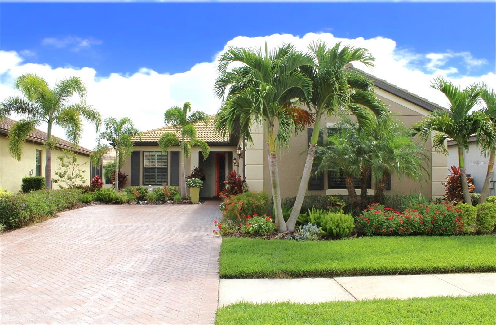 Single Family Residence in NORTH PORT, FL - Daniel Dourado