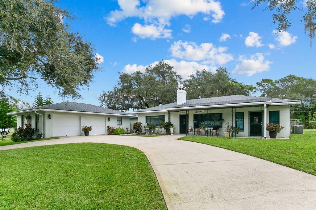 Single Family Residence em TITUSVILLE, FL - Daniel Dourado