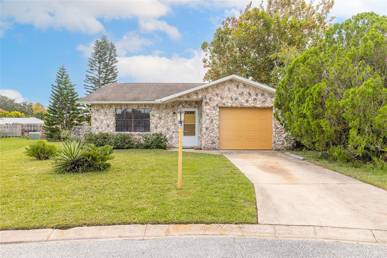 Single Family Residence em PORT ORANGE, FL - Daniel Dourado