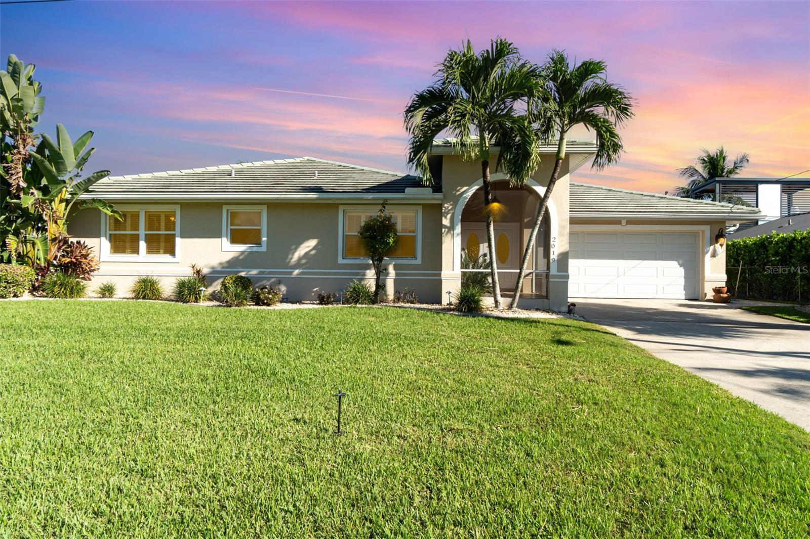 Single Family Residence in CAPE CORAL, FL - Daniel Dourado