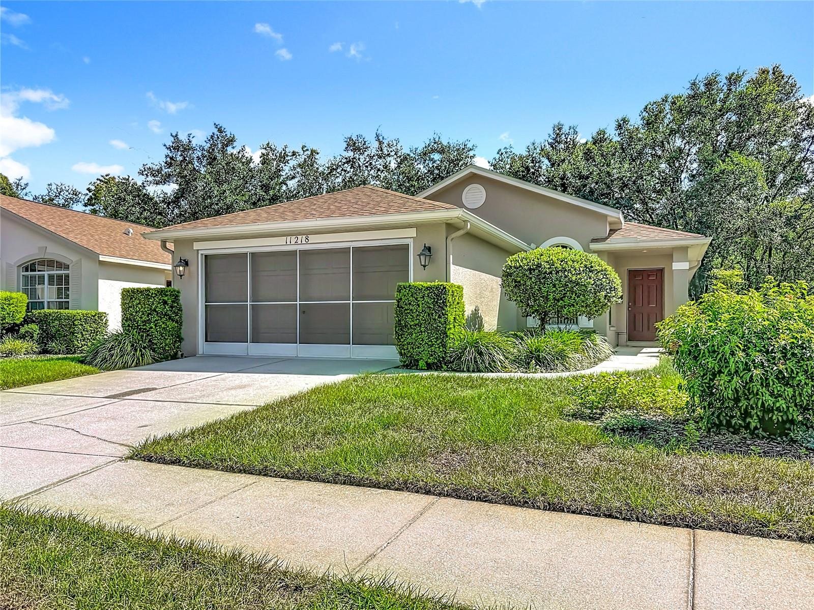 Single Family Residence em SPRING HILL, FL - Daniel Dourado