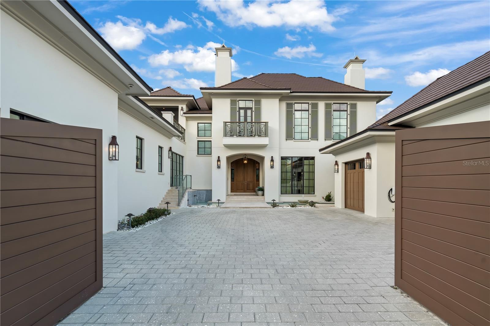 Single Family Residence em GOLDEN OAK, FL - Daniel Dourado