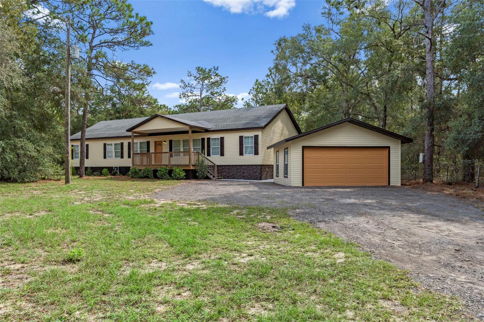 Single Family Residence em BROOKSVILLE, FL - Daniel Dourado