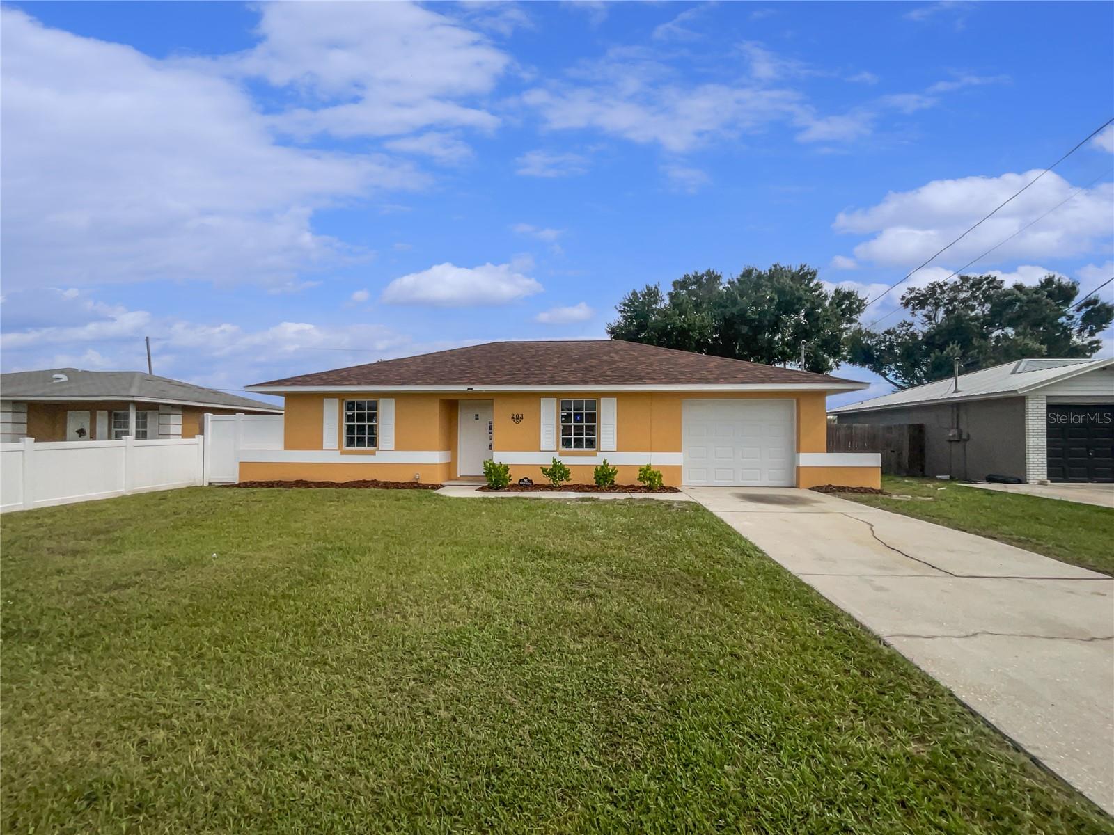 Single Family Residence em WINTER HAVEN, FL - Daniel Dourado