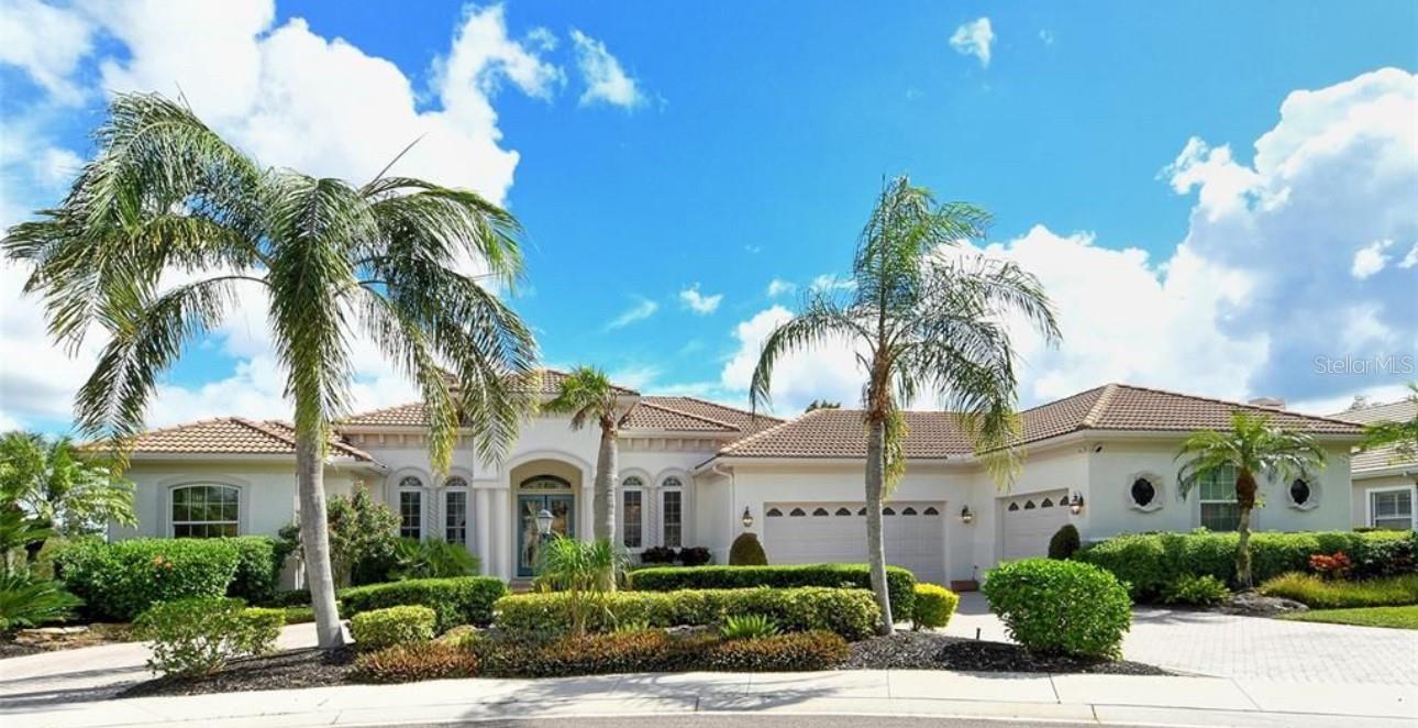 Single Family Residence in LAKEWOOD RANCH, FL - Daniel Dourado