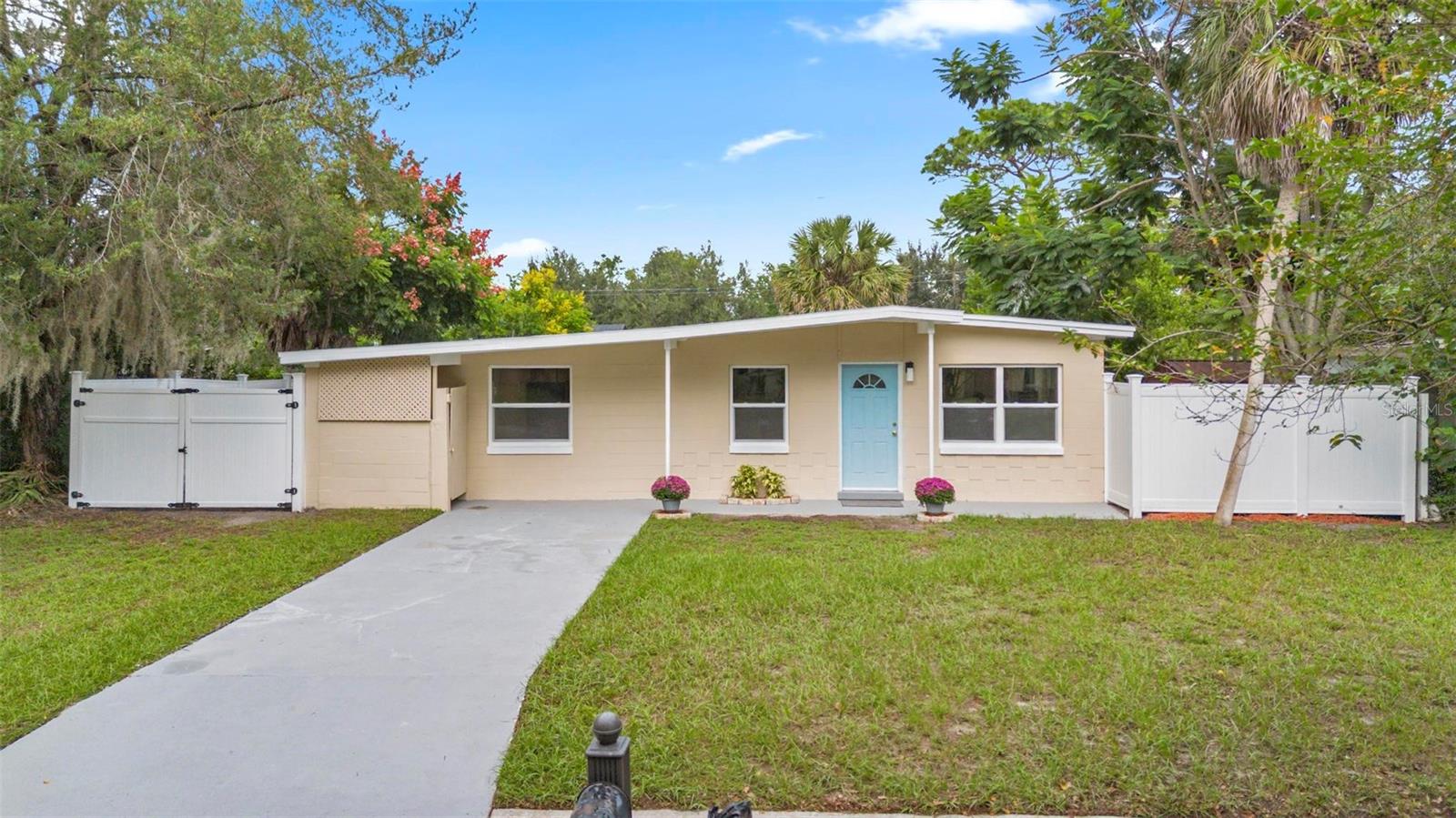 Single Family Residence em CASSELBERRY, FL - Daniel Dourado