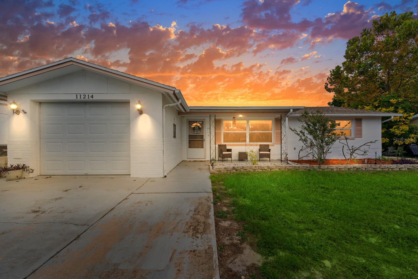 Single Family Residence in PORT RICHEY, FL - Daniel Dourado