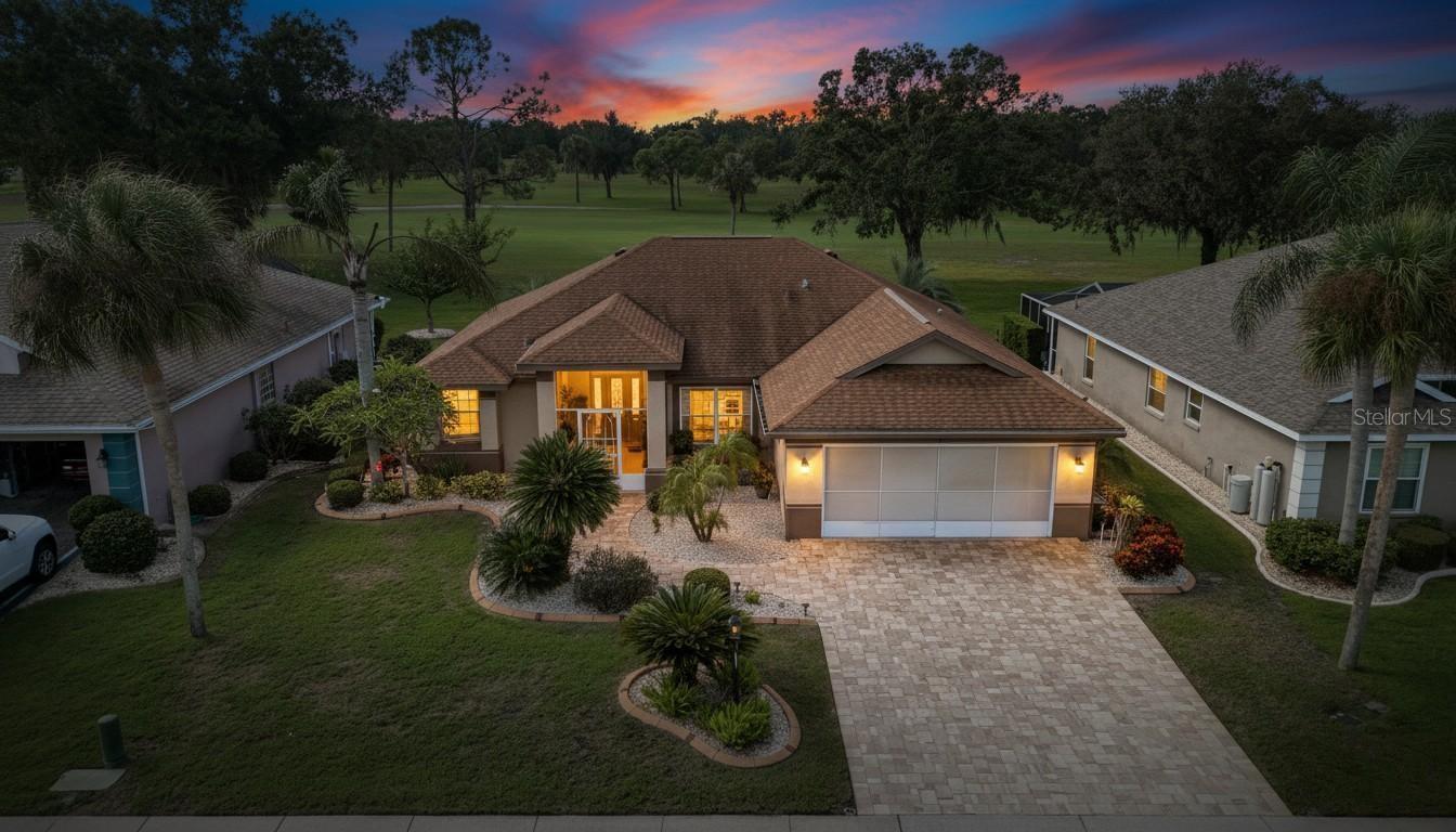Single Family Residence em SUN CITY CENTER, FL - Daniel Dourado