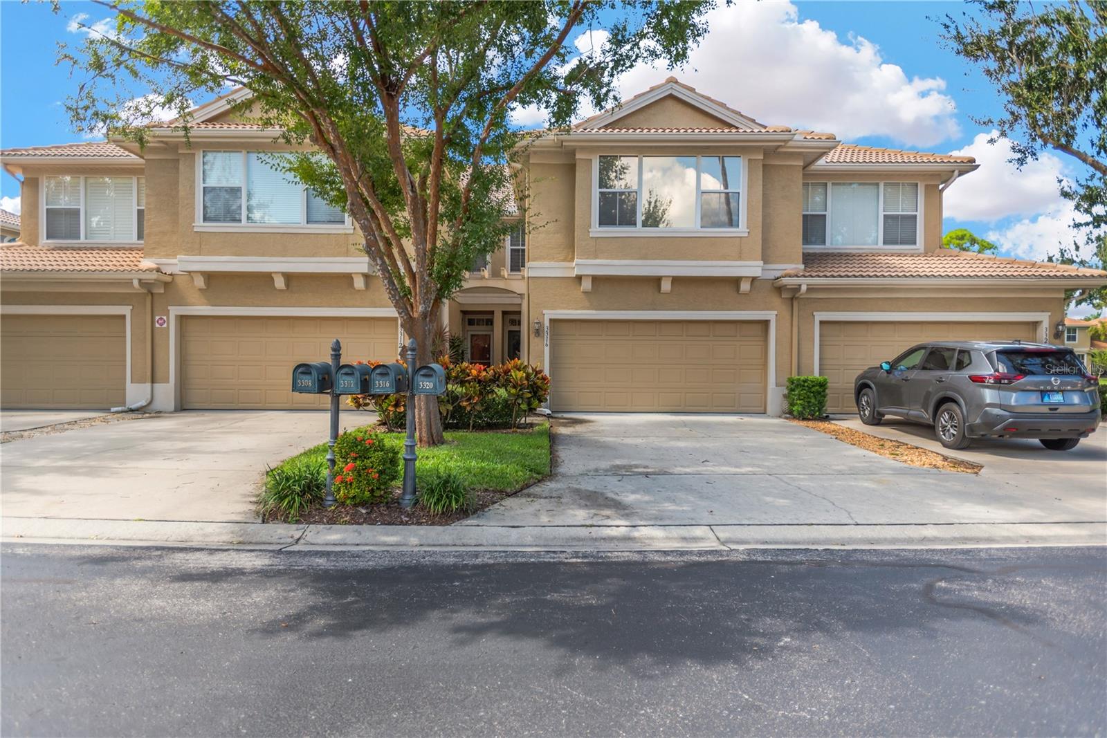 Townhouse in DUNEDIN, FL - Daniel Dourado