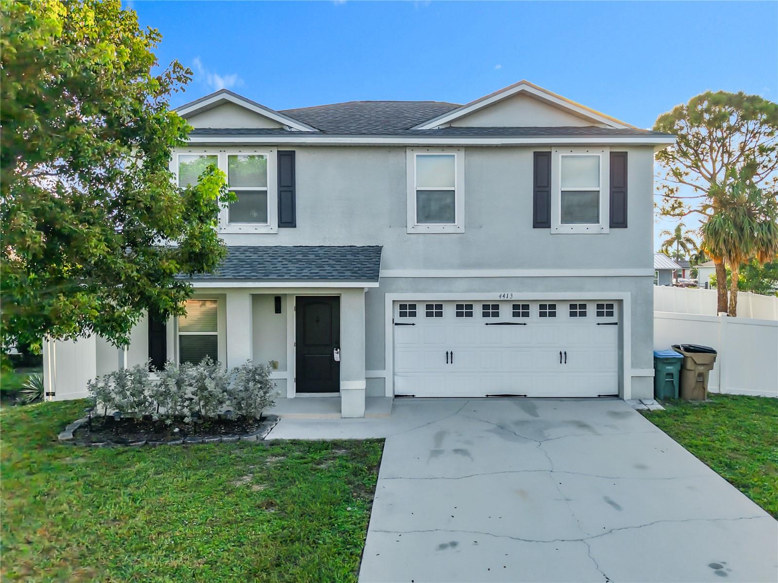 Single Family Residence in CAPE CORAL, FL - Daniel Dourado