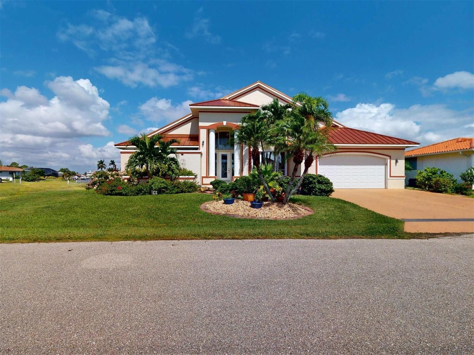 Single Family Residence em PUNTA GORDA, FL - Daniel Dourado