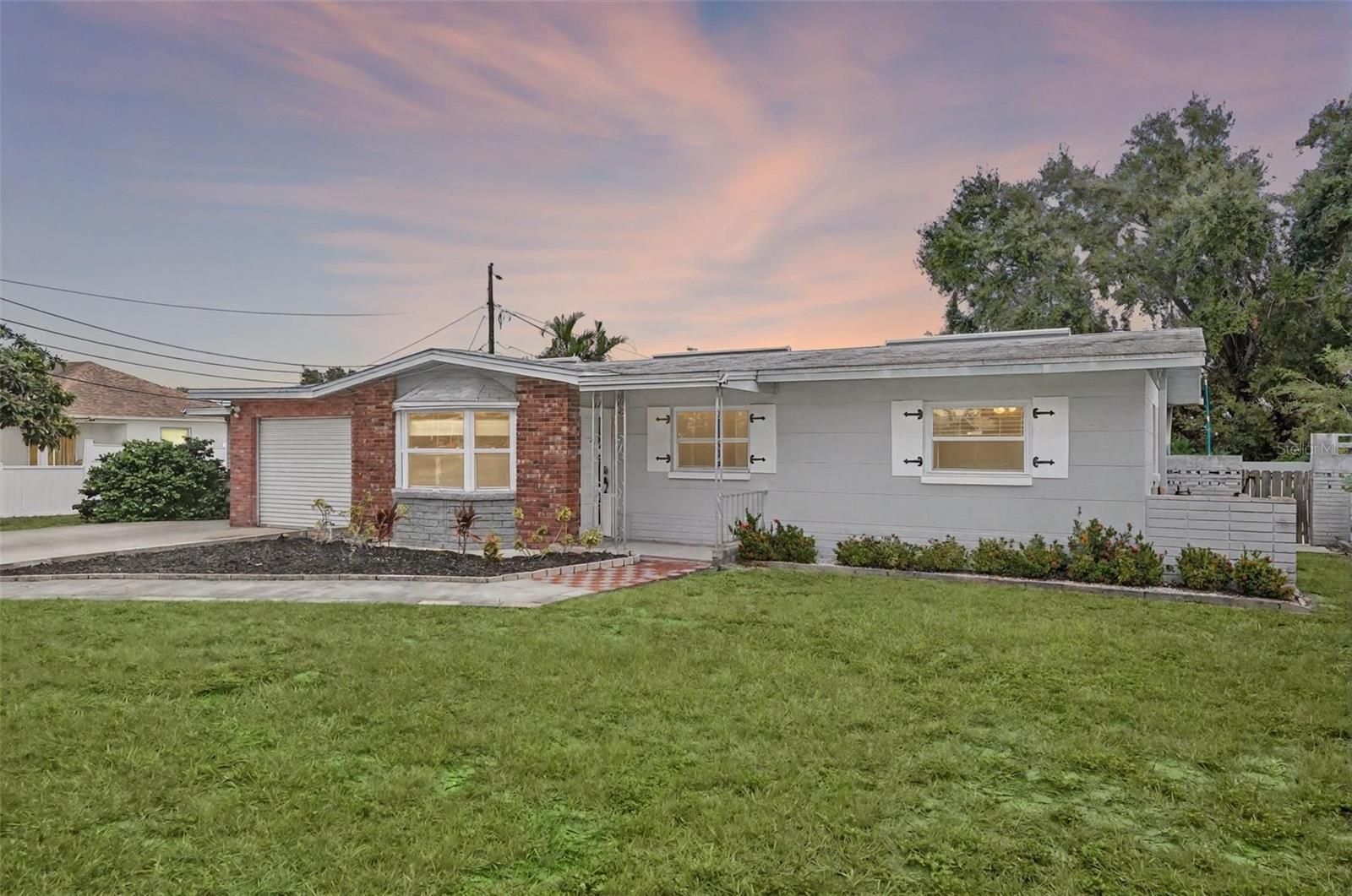 Single Family Residence em LARGO, FL - Daniel Dourado