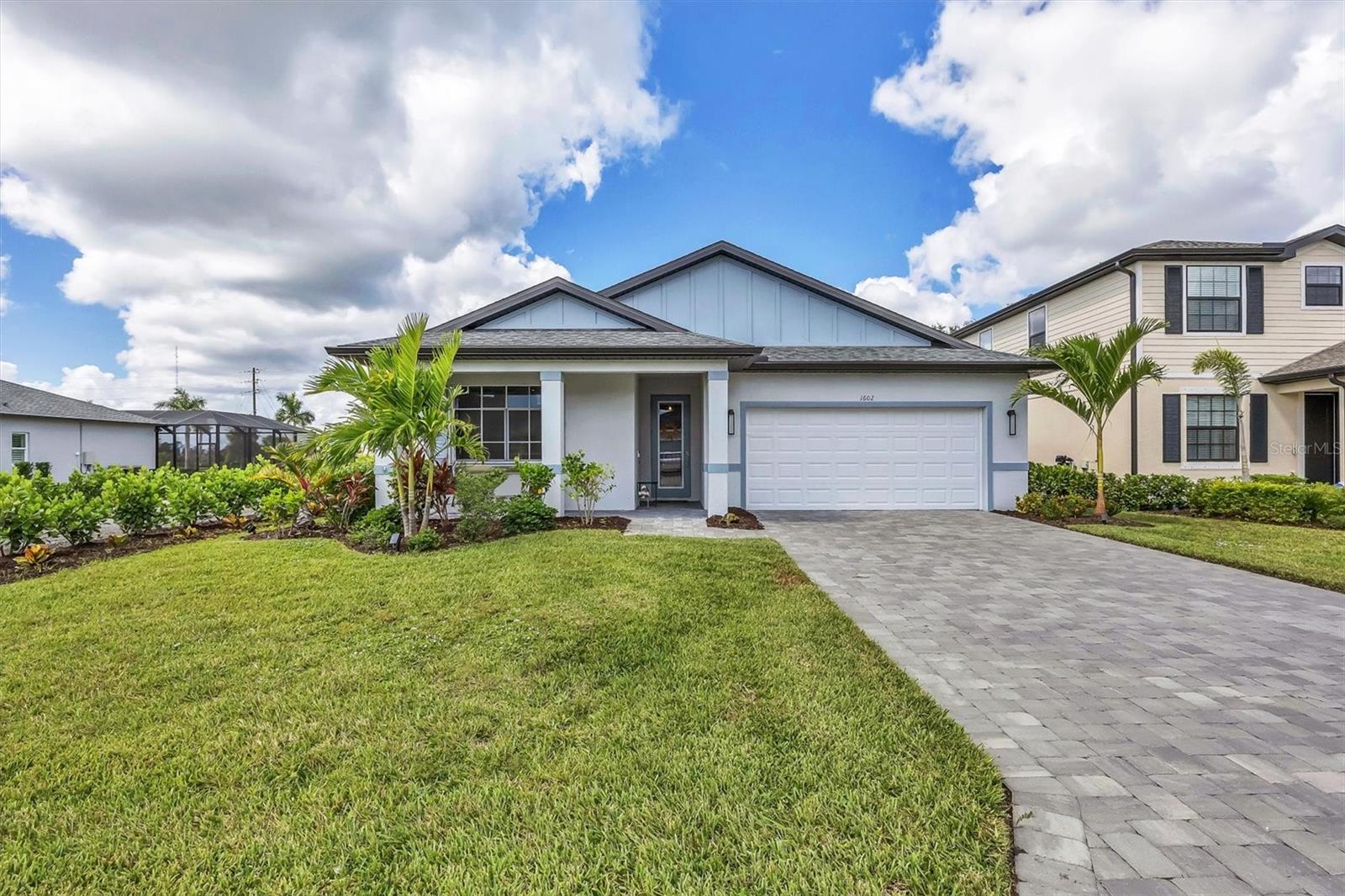 Single Family Residence em PORT CHARLOTTE, FL - Daniel Dourado