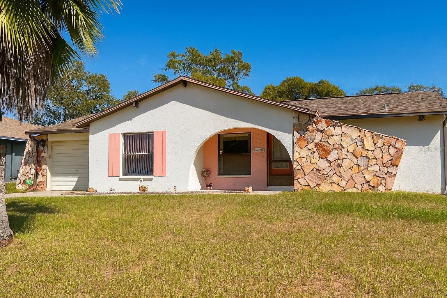 Single Family Residence em SPRING HILL, FL - Daniel Dourado