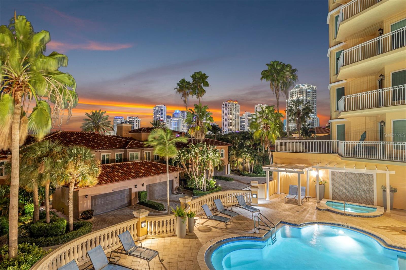 Condominium em ST PETERSBURG, FL - Daniel Dourado