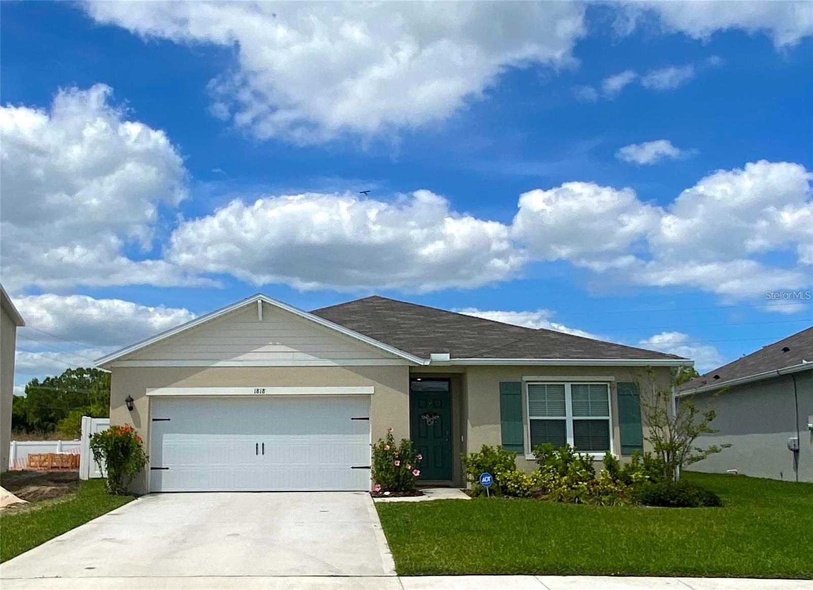 Single Family Residence em EDGEWATER, FL - Daniel Dourado