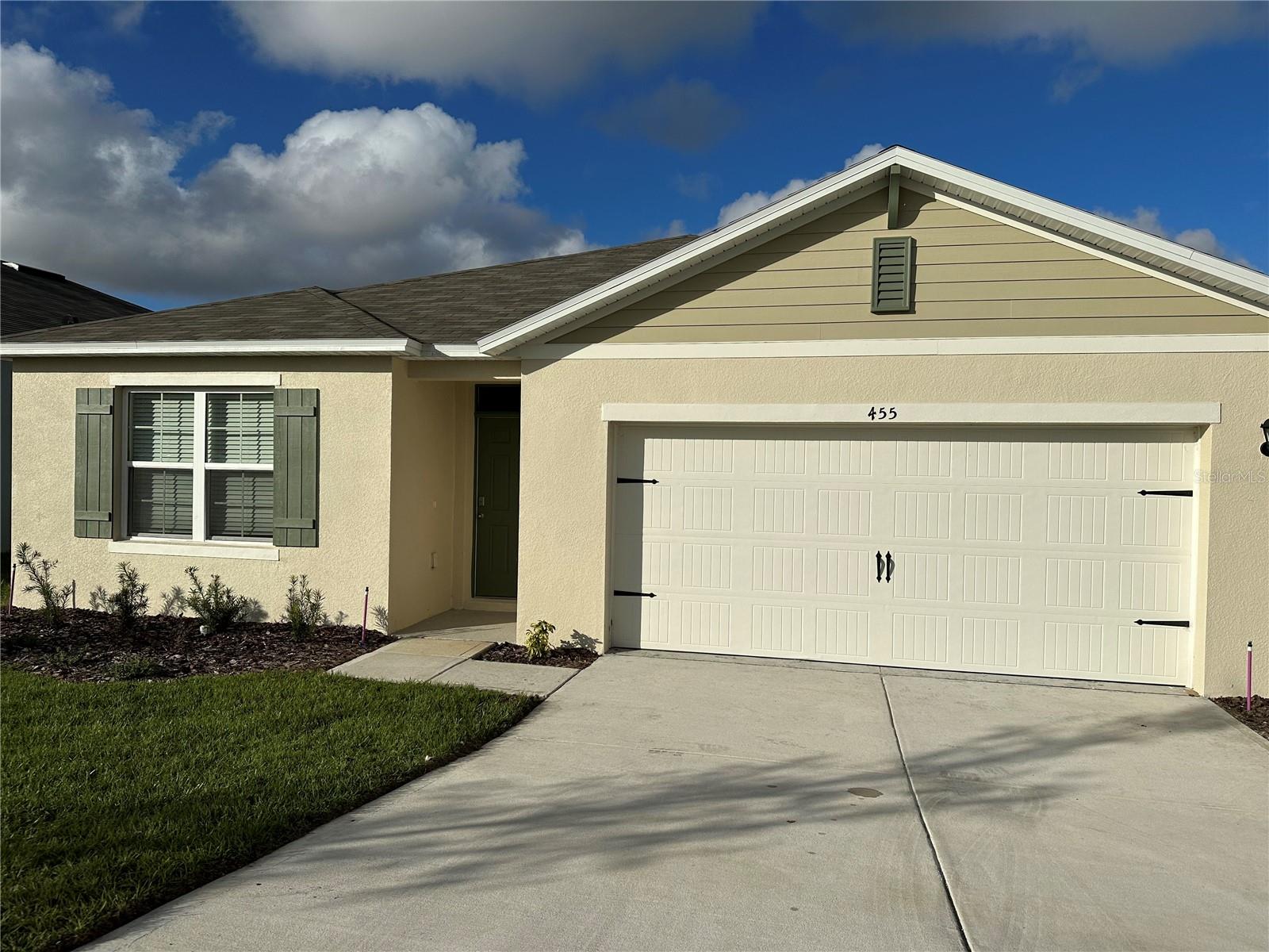Single Family Residence in HAINES CITY, FL - Daniel Dourado
