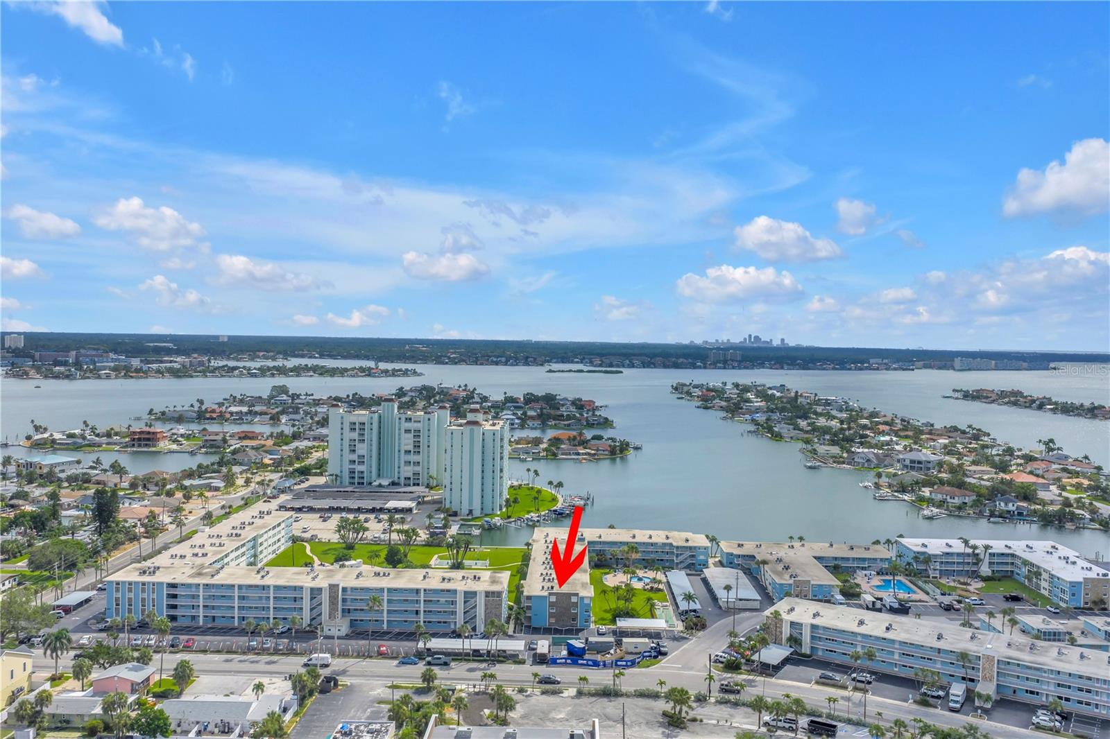 Condominium em ST PETE BEACH, FL - Daniel Dourado