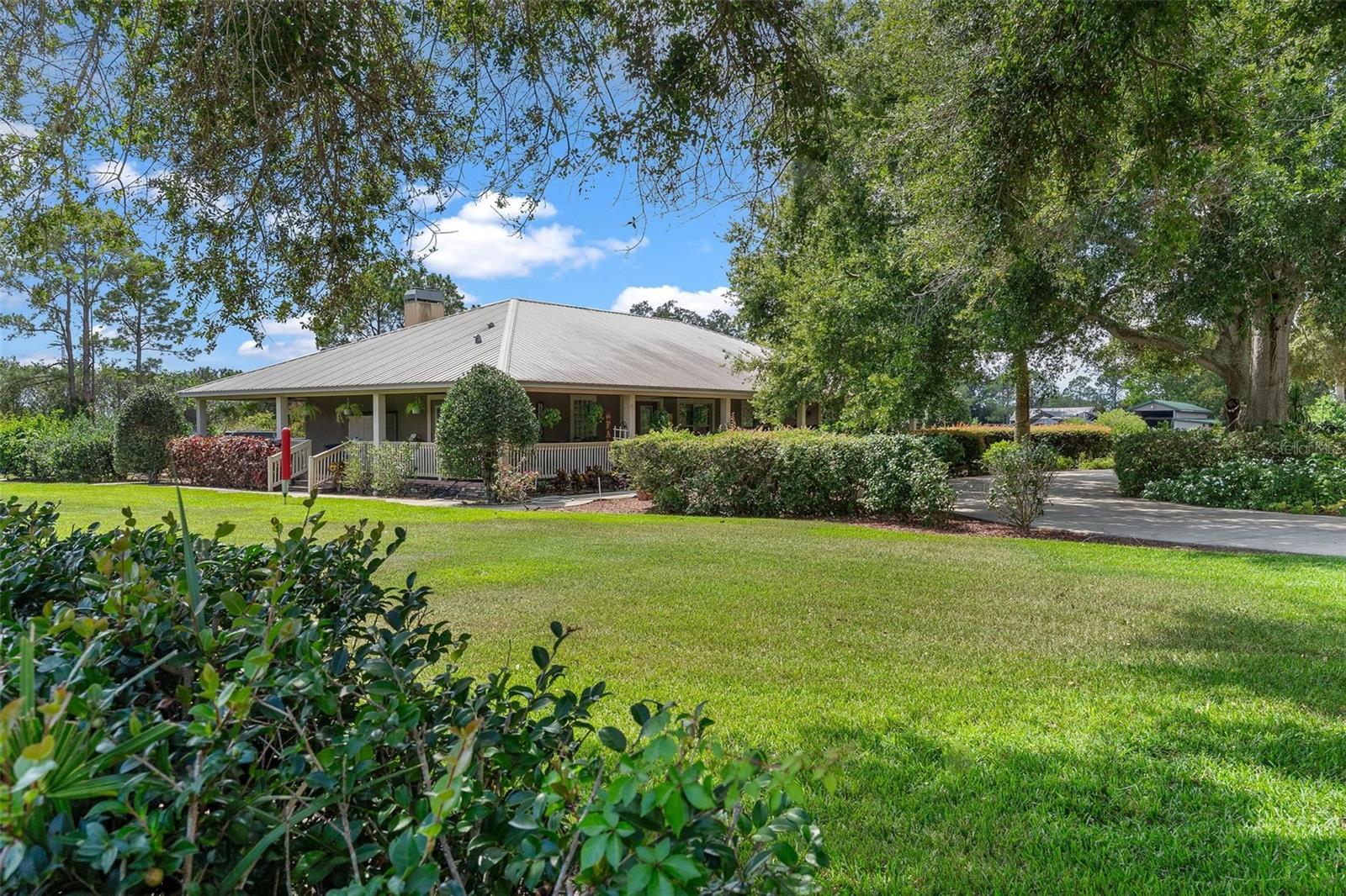 Single Family Residence em GRAND ISLAND, FL - Daniel Dourado