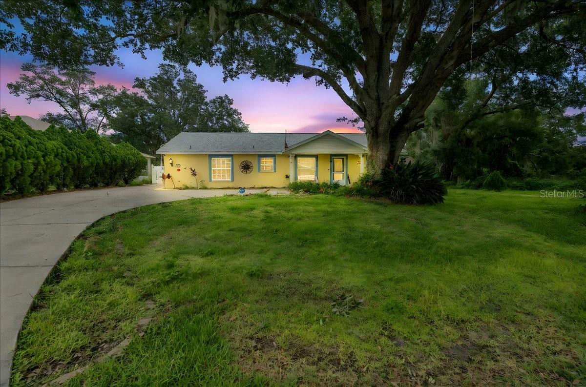 Single Family Residence em SAN ANTONIO, FL - Daniel Dourado