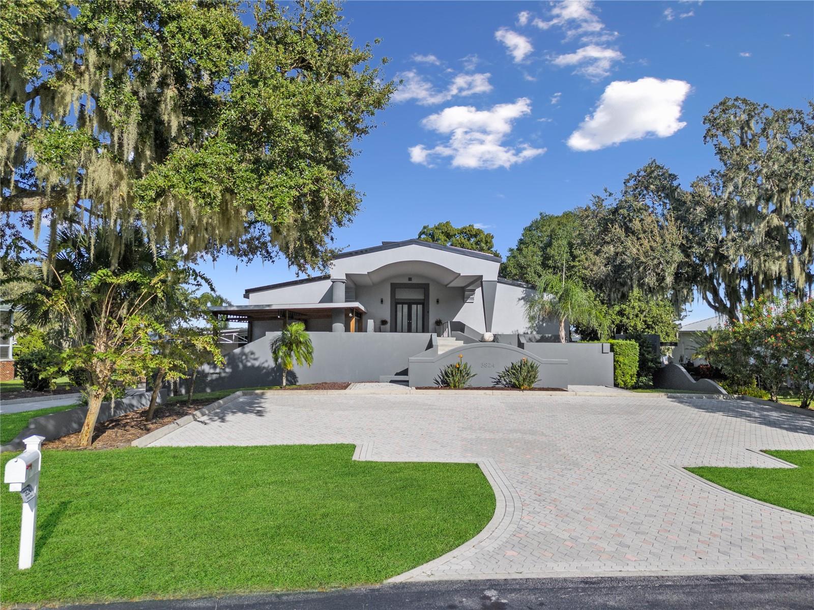 Single Family Residence em WINTER HAVEN, FL - Daniel Dourado