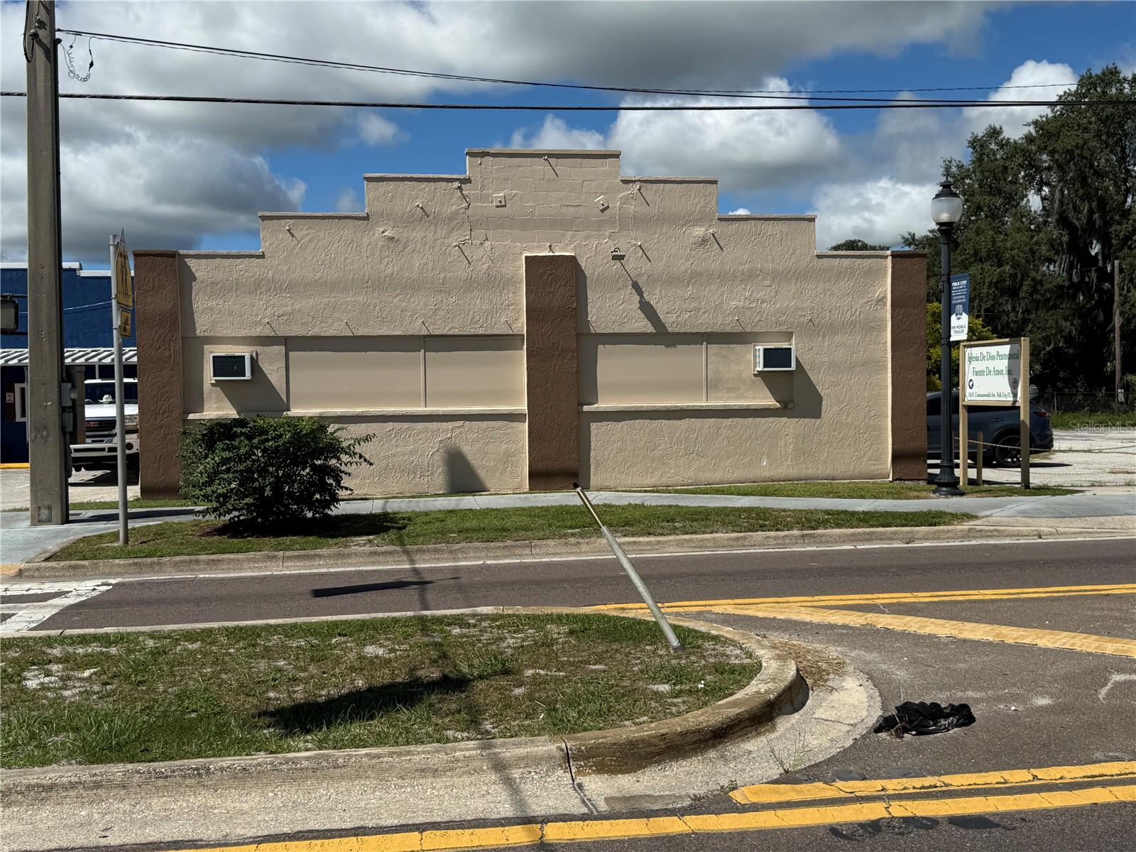 Retail em POLK CITY, FL - Daniel Dourado